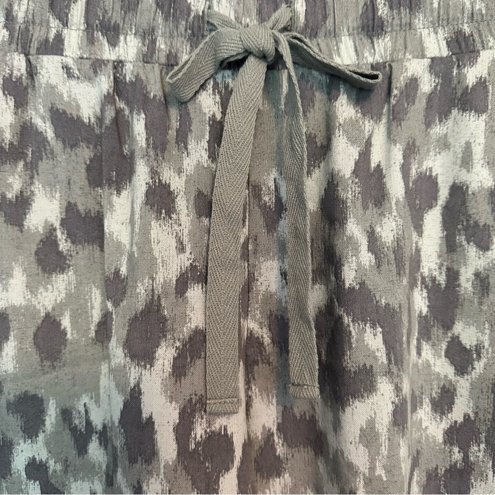 🌸CLOTH & STONE* Anthropologie Animal Print Jogger Pants - Picture 4 of 10